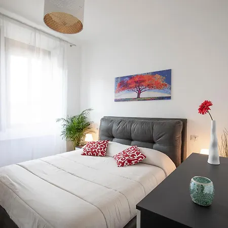 Apartment Easy Living 10 Min To Duomo Milan
