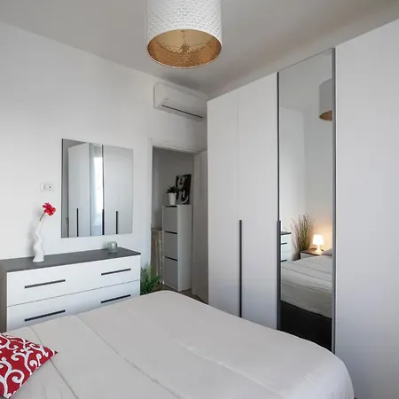 Easy Living 10 Min To Duomo ミラノ